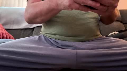 Snapshot of hawks2113 chatting on November 5, 2025, 9:20 am hawks2113 online show from November 5, 2025, 9:20 am