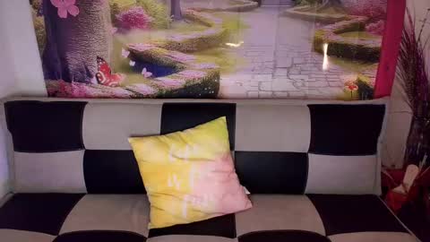 HAYAMI online show from February 14, 2025, 2:44 pm