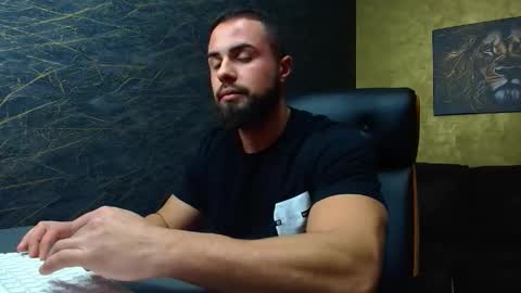 HayesWood online show from November 15, 2025, 6:00 am