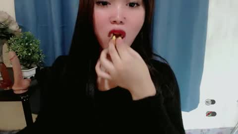 Snapshot of haylee_slut chatting on January 2, 2025, 5:46 am haylee online show from January 2, 2025, 5:46 am