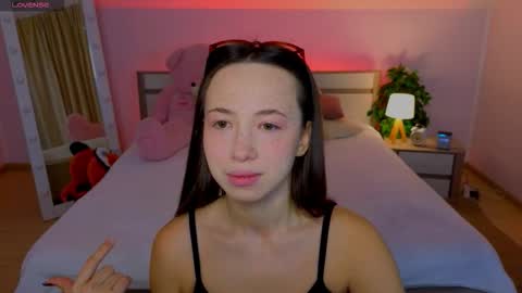 Snapshot of haylefirehot chatting on November 3, 2025, 1:51 am Hayle online show from November 3, 2025, 1:51 am