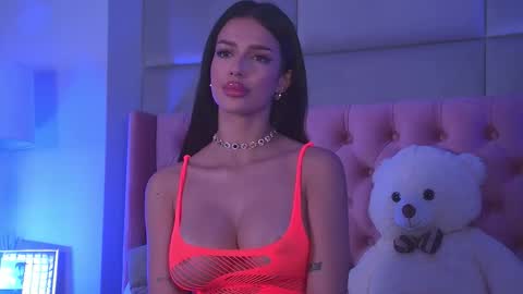 Haylie online show from October 11, 2025, 7:40 am