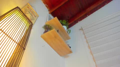 Im Hazel online show from December 31, 2024, 12:04 pm