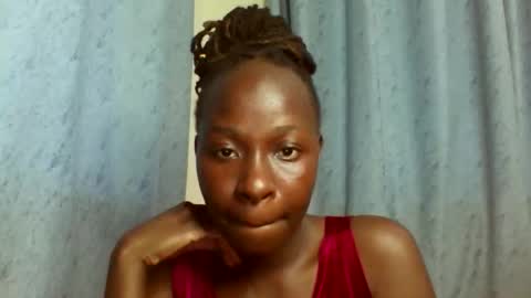 hazel_tess online show from November 17, 2025, 11:05 am