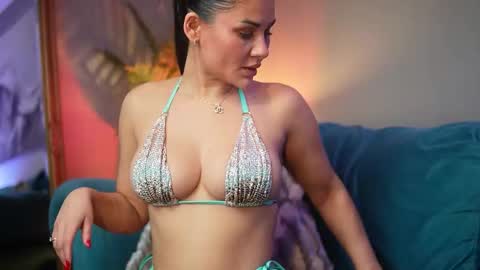  Hazel  online show from December 2, 2025, 6:36 pm