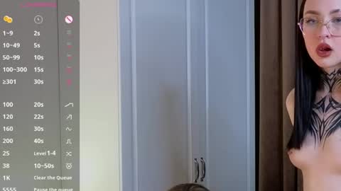 Hi everyone i am Alice pls dont be rude   fav patterns 77  99  111  222  333 online show from February 26, 2025, 9:37 pm