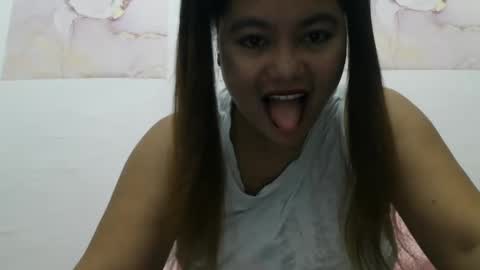 heavenlyeyes69 online show from December 19, 2024, 8:34 pm