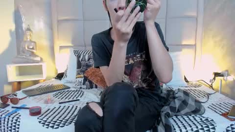 Keira Hecate online show from December 13, 2025, 7:53 pm