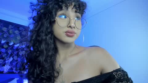 Snapshot of heka_prudence chatting on December 7, 2024, 3:36 am Heka Prudence online show from December 7, 2024, 3:36 am