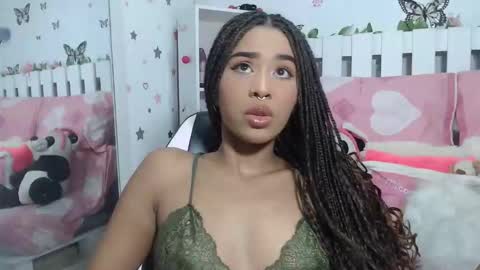 Snapshot of hela_sexy_xx chatting on September 10, 2025, 9:53 am hella online show from September 10, 2025, 9:53 am