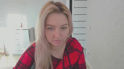 Snapshot of helen_angel_girl chatting on January 4, 2025, 11:22 am Helen sven online show from January 4, 2025, 11:22 am