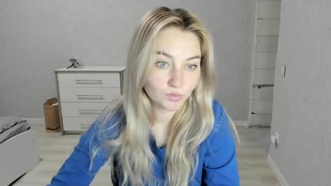 Snapshot of helen_angel_girl chatting on January 9, 2025, 2:51 pm Helen sven online show from January 9, 2025, 2:51 pm