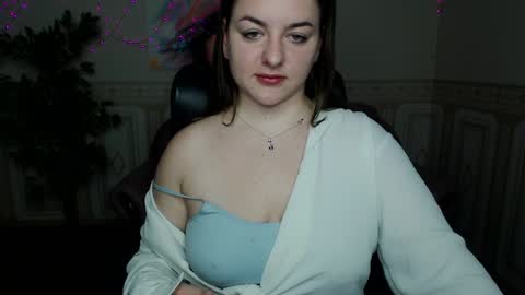 Snapshot of helen_elliot chatting on December 20, 2024, 7:22 am Helen Elliot online show from December 20, 2024, 7:22 am