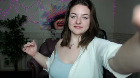 Snapshot of helen_elliot chatting on December 20, 2024, 10:49 am Helen Elliot online show from December 20, 2024, 10:49 am