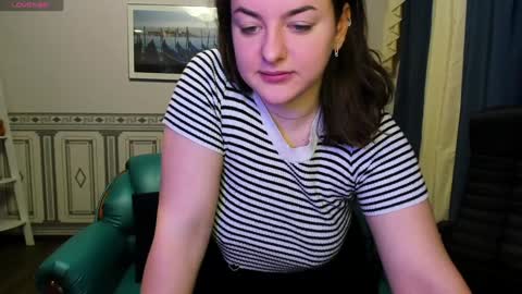 Snapshot of helen_elliot chatting on December 26, 2024, 7:03 am Helen Elliot online show from December 26, 2024, 7:03 am