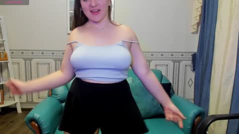Snapshot of helen_elliot chatting on December 29, 2024, 10:12 am Helen Elliot online show from December 29, 2024, 10:12 am