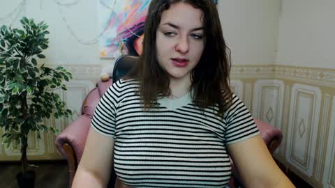 Snapshot of helen_elliot chatting on February 4, 2025, 7:07 am Helen Elliot online show from February 4, 2025, 7:07 am