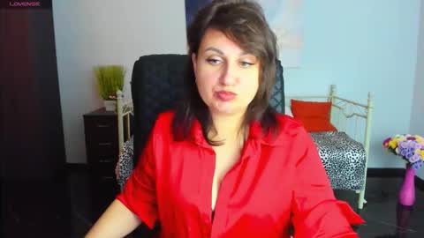 Snapshot of helen_rossi chatting on November 21, 2025, 7:18 am Helen online show from November 21, 2025, 7:18 am