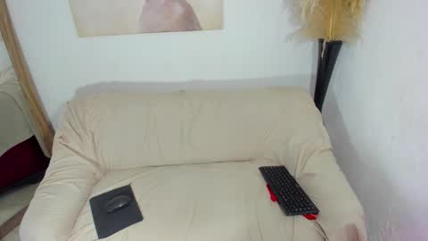 HELENA COPPER online show from October 20, 2025, 8:20 pm