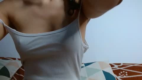 Snapshot of helena_hadler chatting on January 28, 2025, 2:43 am -- EE -- online show from January 28, 2025, 2:43 am