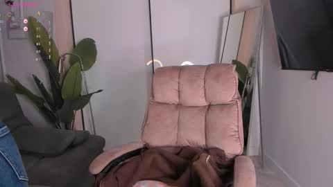 Snapshot of helena_lorente chatting on November 9, 2025, 2:59 pm Helen online show from November 9, 2025, 2:59 pm