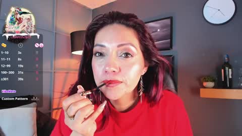 Snapshot of helenaduque_ chatting on December 24, 2024, 10:55 am Helena online show from December 24, 2024, 10:55 am