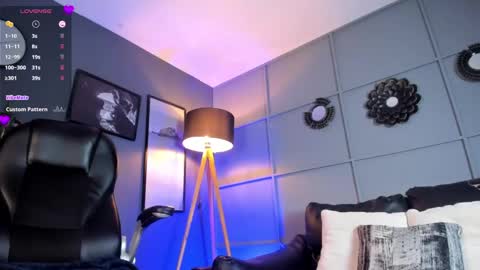 Snapshot of helenaduque_ chatting on February 23, 2025, 2:57 pm Helena online show from February 23, 2025, 2:57 pm
