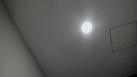 Snapshot of helenaduque_ chatting on December 14, 2025, 11:26 am Helena online show from December 14, 2025, 11:26 am