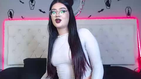 Snapshot of helenamorningstar chatting on December 12, 2024, 4:26 am helenamorningstar online show from December 12, 2024, 4:26 am