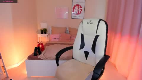 Snapshot of helenaregal chatting on November 15, 2025, 9:50 am Helena online show from November 15, 2025, 9:50 am