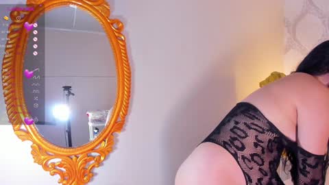 H E L E N A  online show from February 8, 2025, 4:25 am