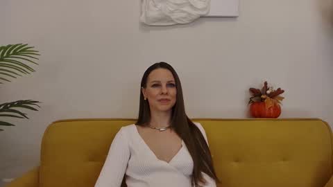 Helen online show from October 31, 2025, 6:31 pm