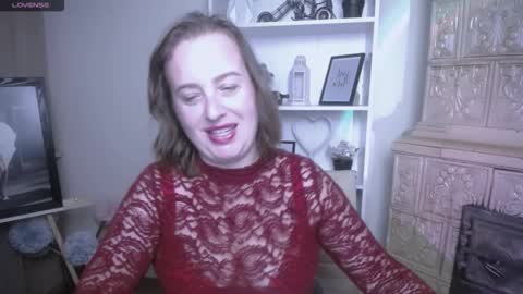 Helen online show from November 3, 2025, 7:53 am