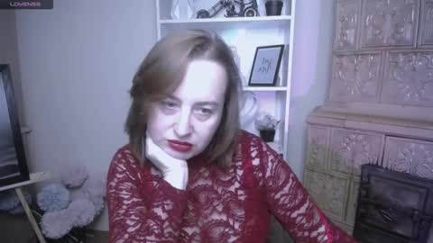 Helen online show from November 18, 2025, 7:46 am