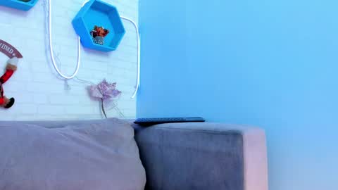    online show from December 11, 2024, 2:44 pm