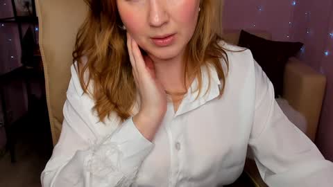 Snapshot of helens_lov chatting on January 21, 2025, 1:39 am Helen online show from January 21, 2025, 1:39 am