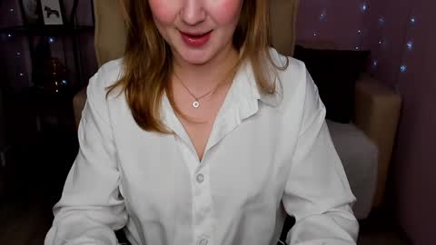 Snapshot of helens_lov chatting on February 6, 2025, 5:14 am Helen online show from February 6, 2025, 5:14 am