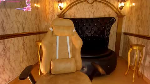 Helen or Hells online show from November 15, 2025, 12:02 pm