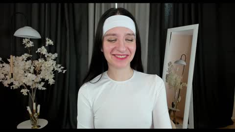 Helen online show from February 2, 2025, 6:26 am