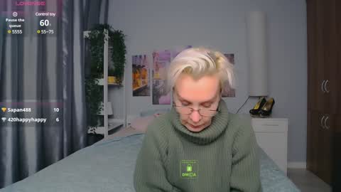 Snapshot of helgahimmele chatting on December 18, 2024, 2:21 am Helga online show from December 18, 2024, 2:21 am