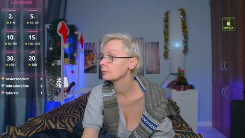 Snapshot of helgahimmele chatting on December 22, 2024, 1:12 am Helga online show from December 22, 2024, 1:12 am