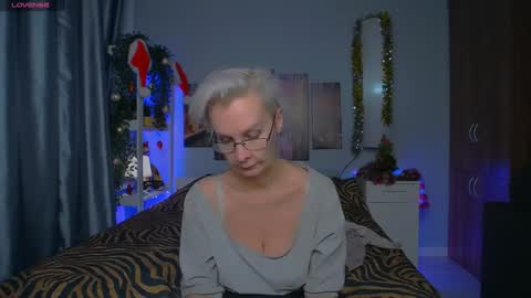Snapshot of helgahimmele chatting on January 5, 2025, 12:42 am Helga online show from January 5, 2025, 12:42 am