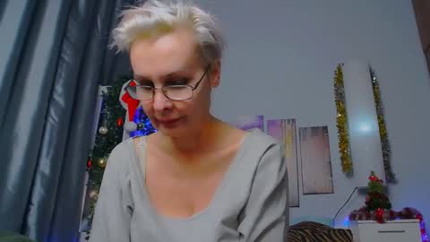Snapshot of helgahimmele chatting on January 13, 2025, 1:34 am Helga online show from January 13, 2025, 1:34 am
