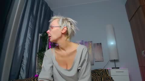 Snapshot of helgahimmele chatting on January 31, 2025, 4:36 am Helga online show from January 31, 2025, 4:36 am