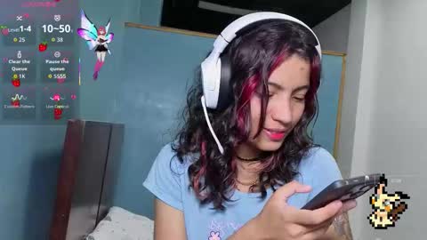 Helia Transfem and Amy online show from October 6, 2025, 5:05 am