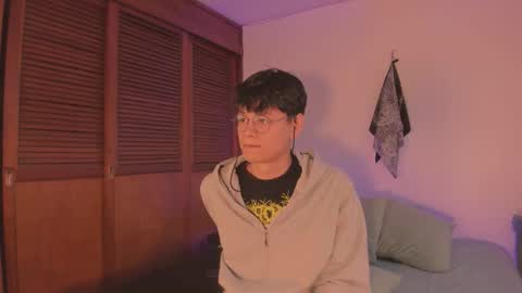 Snapshot of heliero chatting on December 13, 2025, 10:48 pm Helio online show from December 13, 2025, 10:48 pm