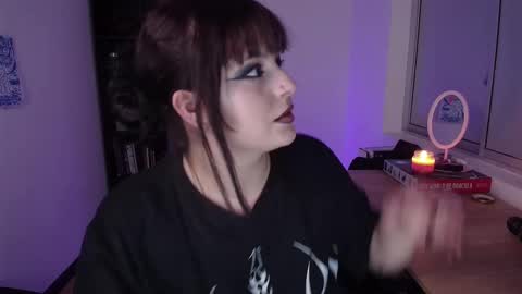 Snapshot of hell_dancer_ chatting on November 7, 2025, 1:27 am Lexa online show from November 7, 2025, 1:27 am