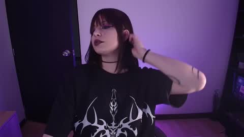 Snapshot of hell_dancer_ chatting on December 1, 2025, 12:37 am Lexa online show from December 1, 2025, 12:37 am