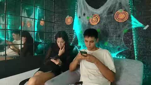 Snapshot of hellanddante_ chatting on October 26, 2025, 12:05 am H E L L AND D A N T E online show from October 26, 2025, 12:05 am