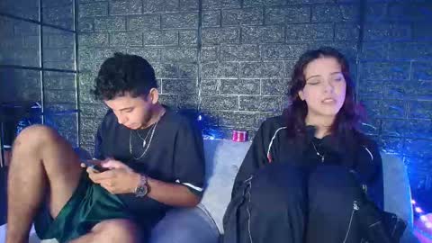 Snapshot of hellanddante_ chatting on November 21, 2025, 2:10 am H E L L AND D A N T E online show from November 21, 2025, 2:10 am